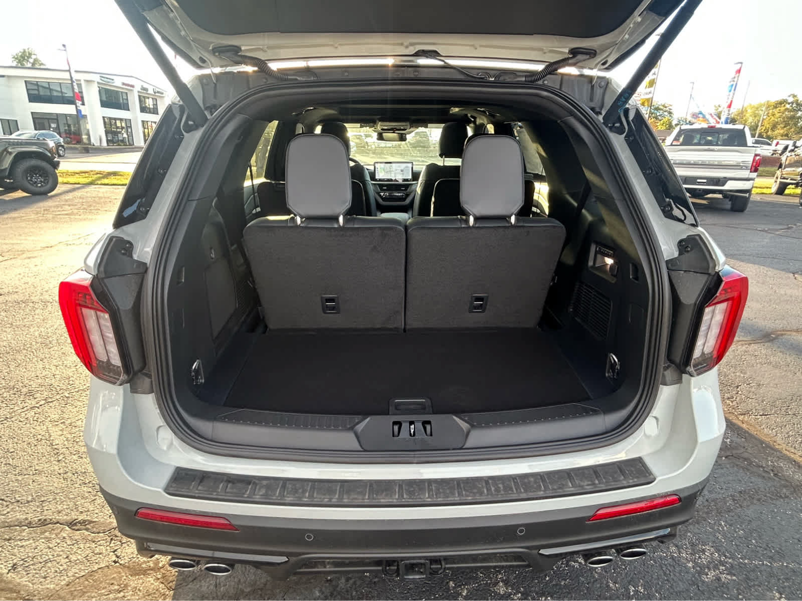 New 2027 Ford Explorer ST w/ Sun And Sound Package AWD/4WD image 5