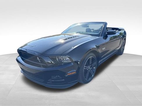 Used 2014 Ford Mustang GT w/ Electronics Package RWD image 2