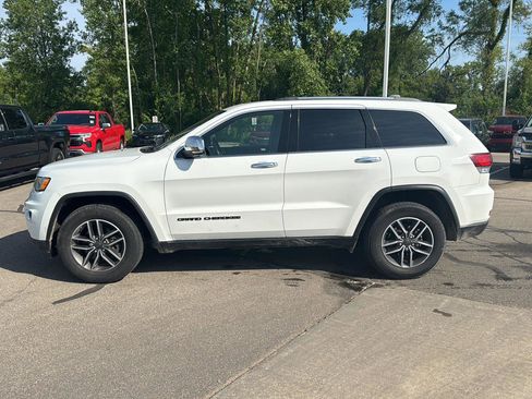 Used 2020 Jeep Grand Cherokee Limited AWD/4WD image 2