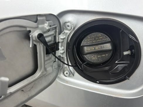 Used 2007 Toyota RAV4 2WD image 28