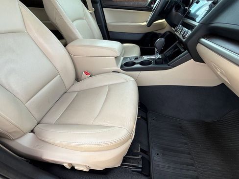 Used 2017 Subaru Outback 2.5i Limited AWD/4WD image 10