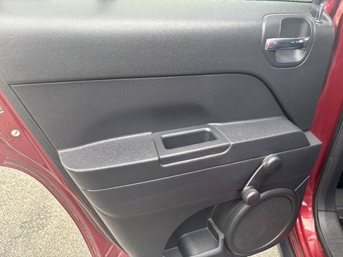 Used 2015 Jeep Patriot Sport FWD image 14