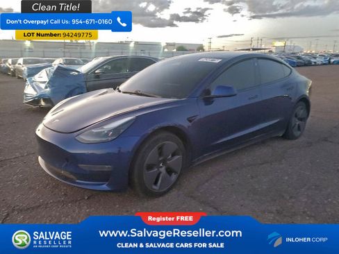 Used 2021 Tesla Model 3 Standard Range Plus image 1