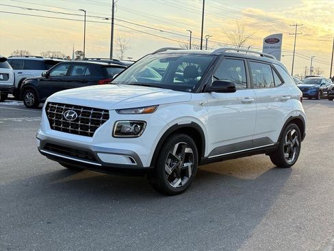 New 2026 Hyundai Venue SEL image 7