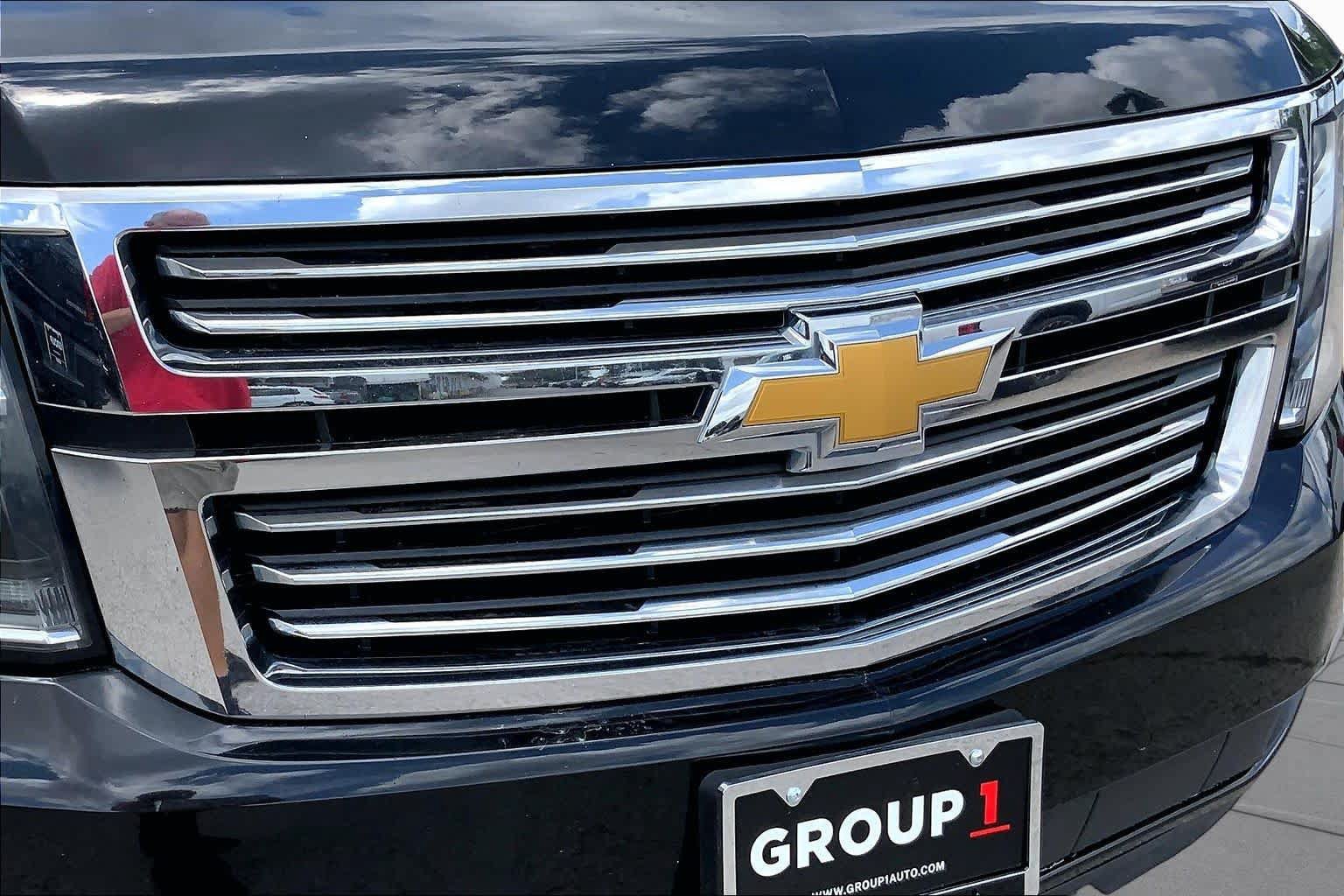 Used 2018 Chevrolet Suburban Premier RWD image 29