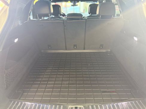 Used 2020 Porsche Cayenne AWD image 33