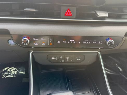 Used 2025 Kia Carnival SX FWD image 16