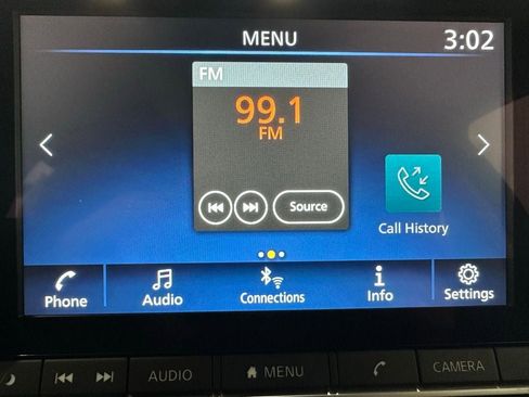 Used 2025 Nissan Sentra SV image 28