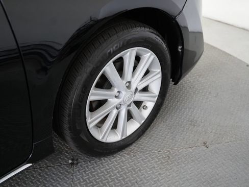 Used 2012 Toyota Camry XLE w/ Leather Pkg FWD image 59