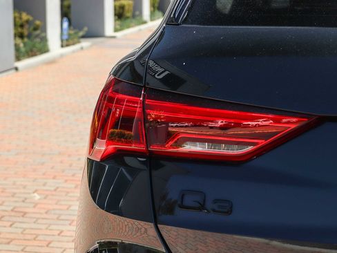 Certified 2024 Audi Q3 2.0T Premium Plus w/ Premium Plus Package AWD/4WD image 9