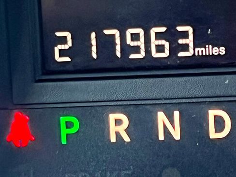 Used 2014 Dodge Grand Caravan SXT image 18