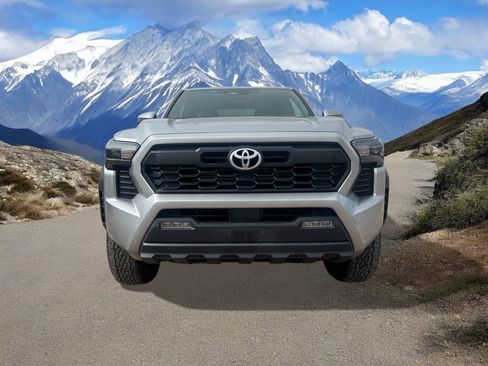 Certified 2024 Toyota Tacoma TRD Off-Road AWD/4WD image 8