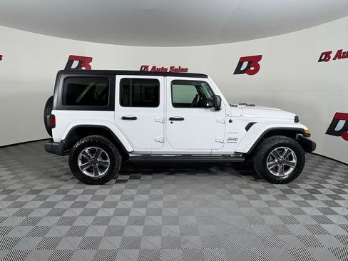 Used 2021 Jeep Wrangler Unlimited Sahara image 7