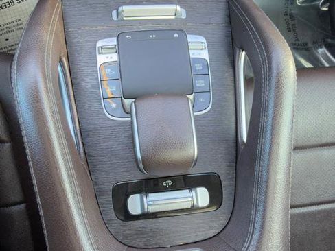 Used 2020 Mercedes-Benz GLS 450 4MATIC image 29