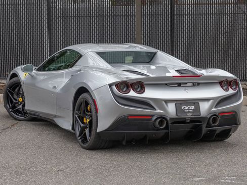 Used 2022 Ferrari F8 Tributo RWD image 42