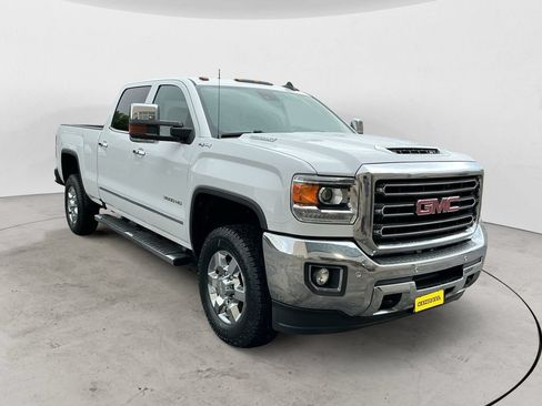 Used 2018 GMC Sierra 3500 SLT w/ Duramax Plus Package AWD/4WD image 3
