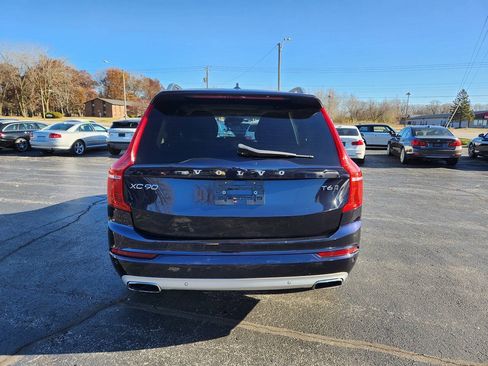 Used 2017 Volvo XC90 T6 Momentum w/ Vision Package AWD/4WD image 4