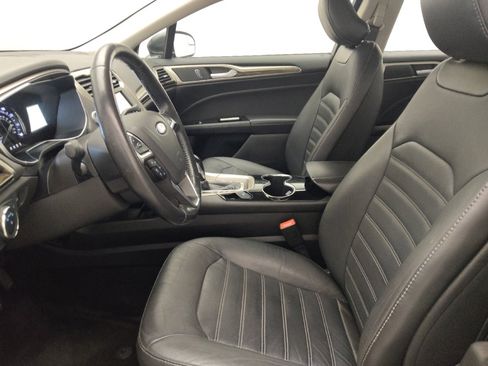 Used 2015 Ford Fusion SE w/ Equipment Group 202A FWD image 17