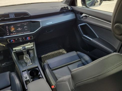 Used 2025 Audi Q3 2.0T Premium w/ Black Optic Sport Package AWD/4WD image 23