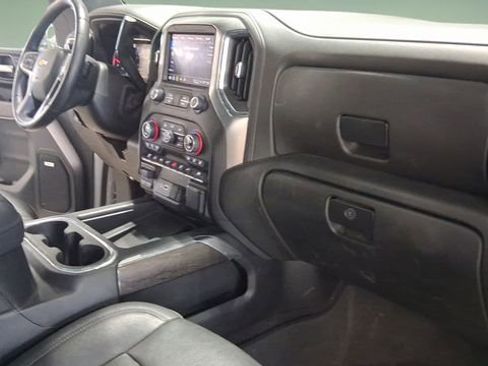 Used 2022 Chevrolet Silverado 3500 LTZ w/ LTZ Convenience Package image 17