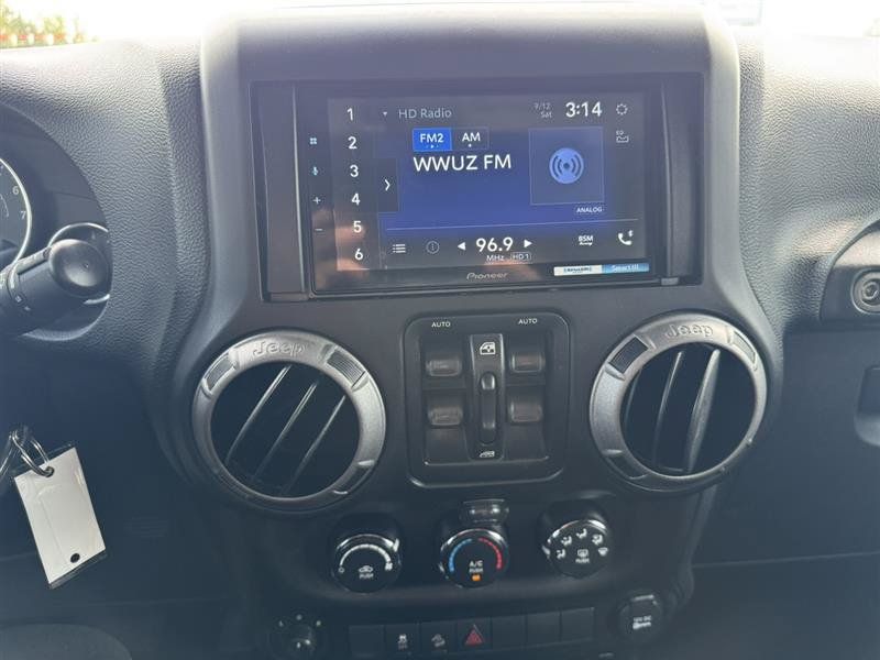 Used 2012 Jeep Wrangler Unlimited Sport AWD/4WD image 27