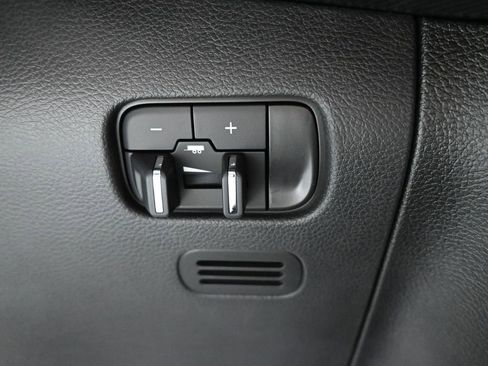 Used 2023 Jeep Wagoneer L Series III w/ Preferred Equipment Group image 28