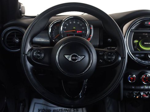 Used 2015 MINI Cooper 4-Door Hardtop FWD image 30