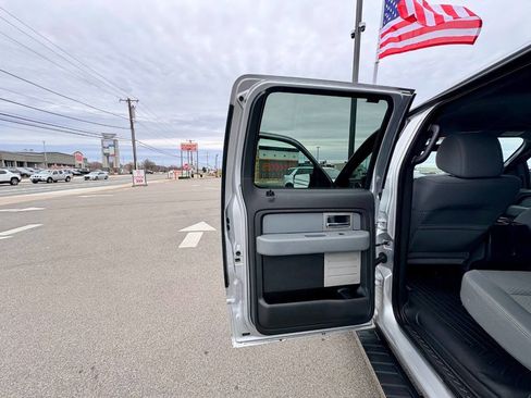 Used 2011 Ford F150 XLT w/ XLT Convenience Pkg image 24