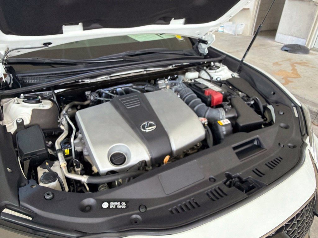 Used 2024 Lexus ES 350 F Sport w/ Accessory Package (Z2) FWD image 11