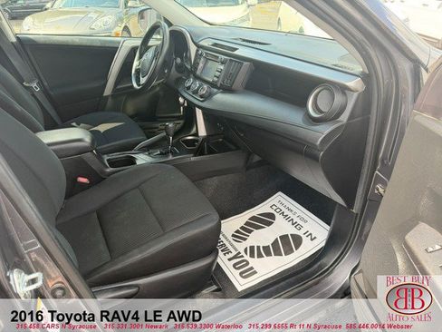 Used 2016 Toyota RAV4 LE AWD/4WD image 17