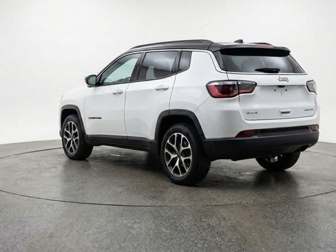 Used 2025 Jeep Compass Limited image 6