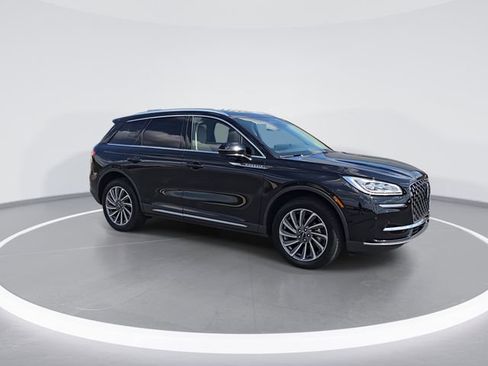 Used 2023 Lincoln Corsair Reserve w/ Equipment Group 201A FWD image 2