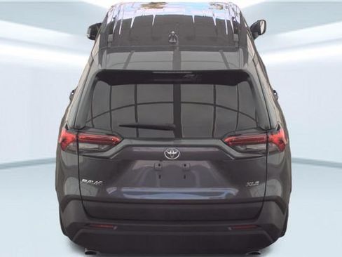 Used 2023 Toyota RAV4 XLE Premium FWD image 7