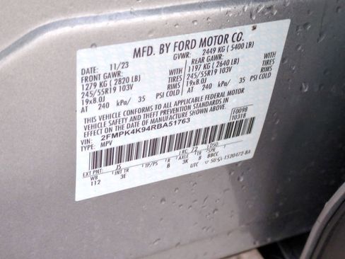 Used 2024 Ford Edge Titanium image 35