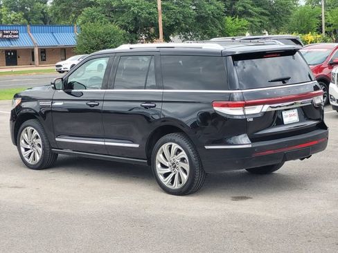 Used 2024 Lincoln Navigator Reserve AWD/4WD image 6