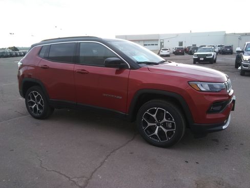 New 2026 Jeep Compass Limited AWD/4WD image 4