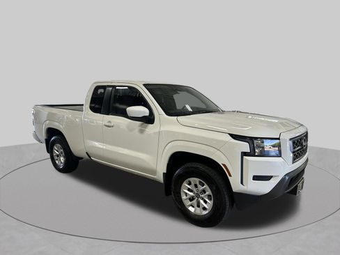 Certified 2024 Nissan Frontier SV w/ Technology Package AWD/4WD image 12
