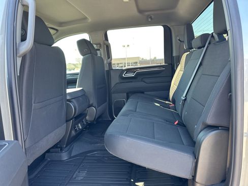 New 2025 GMC Sierra 2500 SLE w/ SLE Value Package; image 17