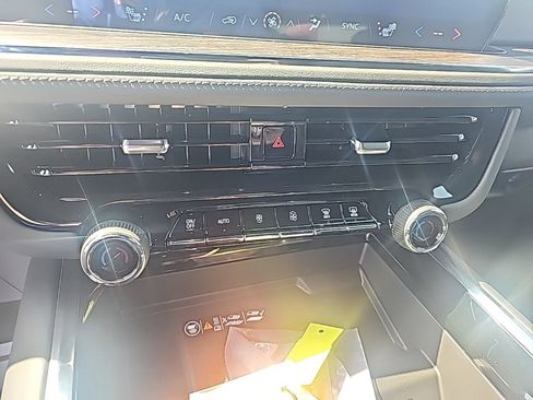 New 2026 Chevrolet Suburban LT w/ Comfort Package AWD/4WD image 20