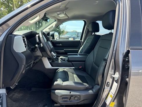 Used 2022 Toyota Tundra SR5 w/ TRD Off-Road Premium Package AWD/4WD image 4
