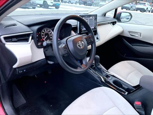 Used 2021 Toyota Corolla LE image 8