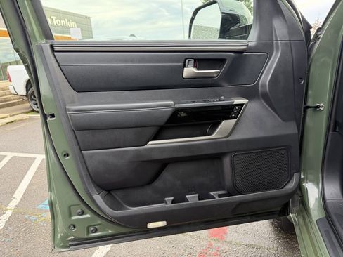 Used 2022 Toyota Tundra Limited image 12