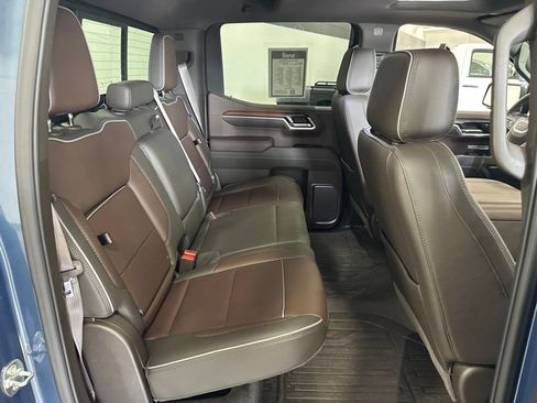 Used 2025 GMC Sierra 1500 Denali w/ Technology Package AWD/4WD image 13