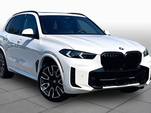Used 2024 BMW X5 xDrive40i w/ M Sport Package AWD/4WD image 2