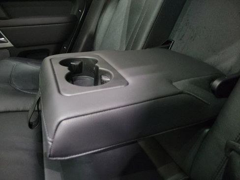 Used 2024 Land Rover Defender 110 SE image 23