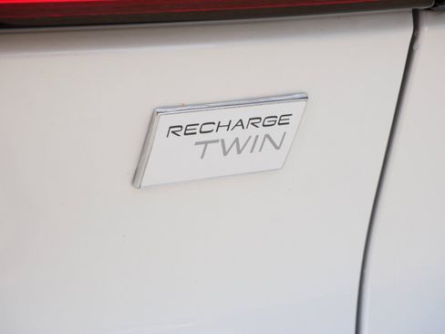 Certified 2023 Volvo C40 P8 Recharge Ultimate w/ Protection Package Premier AWD/4WD image 9