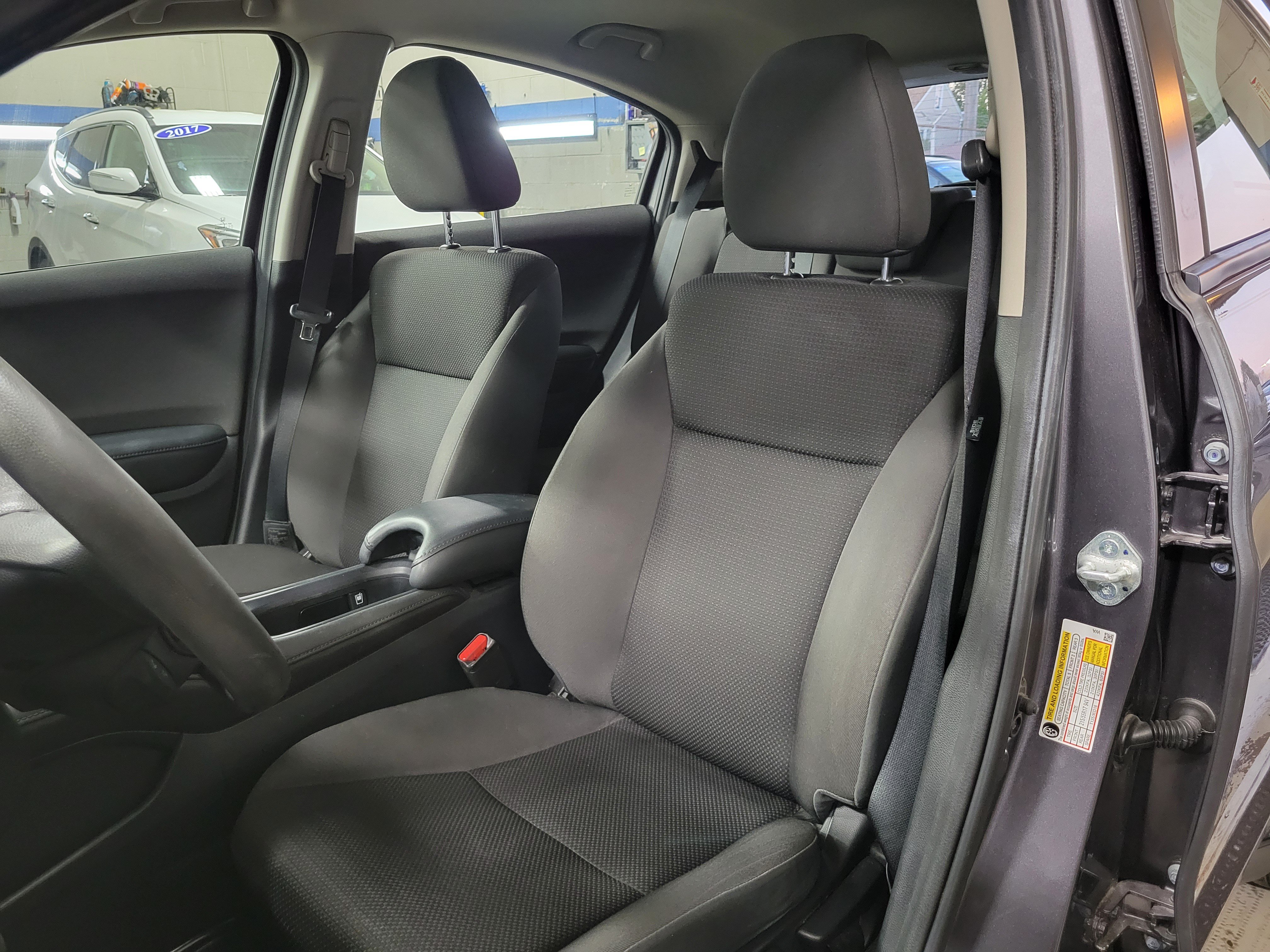 Certified 2021 Honda HR-V LX image 13