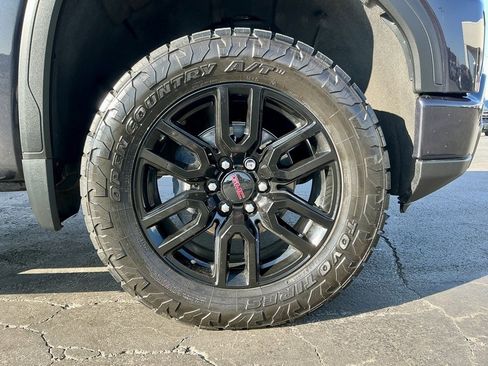 Used 2022 GMC Sierra 1500 Elevation w/ LPO, Elevation Black Package image 20