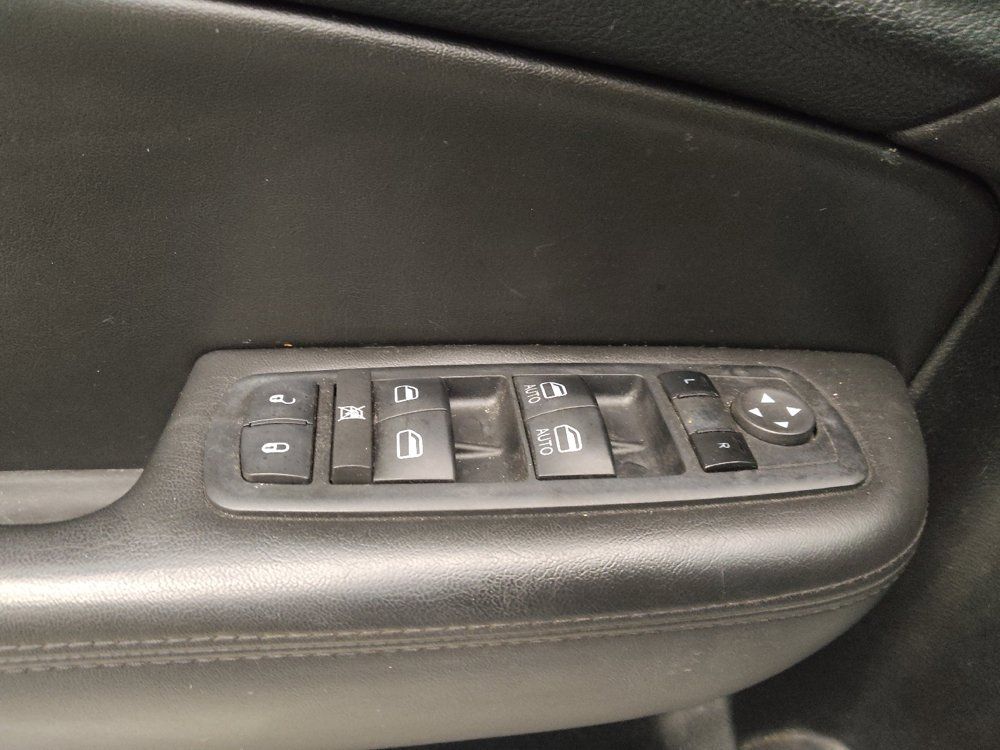 Used 2015 Chrysler 200 C w/ Navigation & Sound Group I FWD image 27