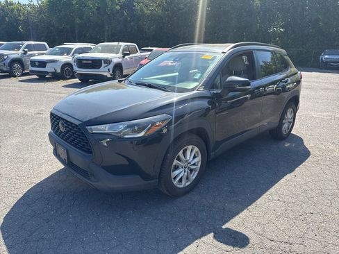 Used 2022 Toyota Corolla Cross LE FWD image 3